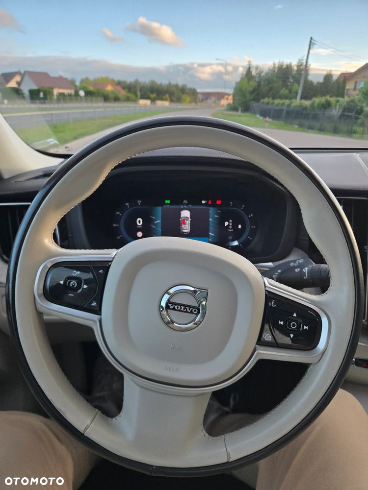 Volvo XC 60 B4 D AWD Inscription - 22