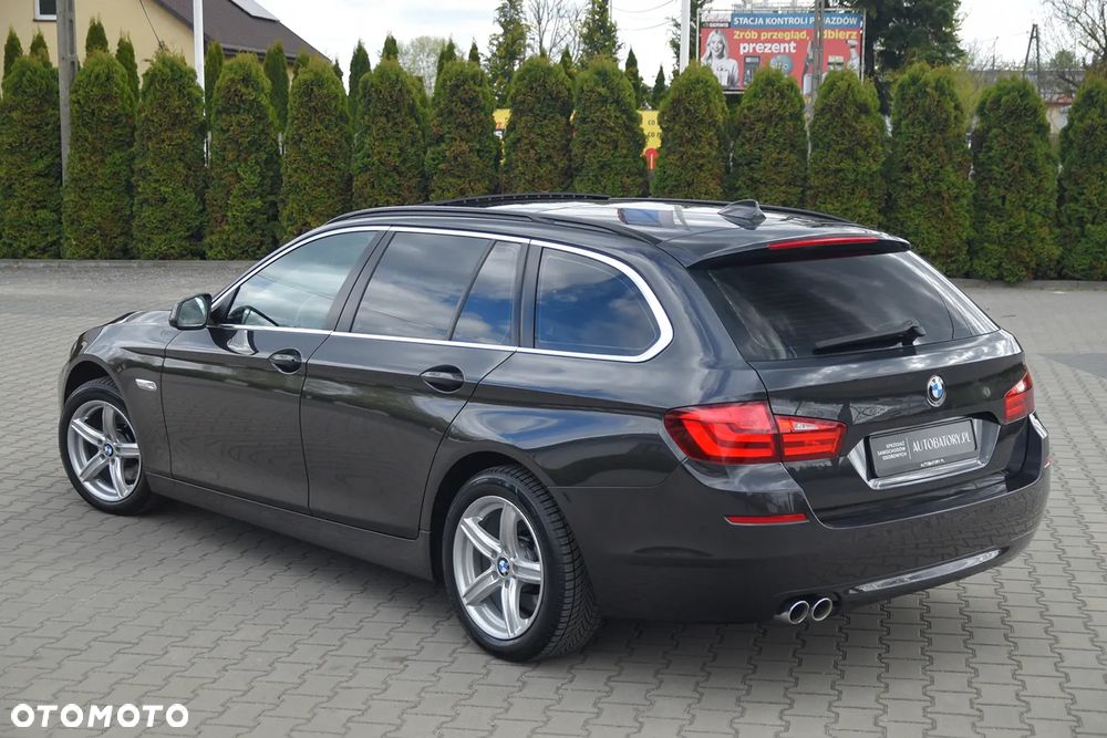 BMW Seria 5 520d - 25