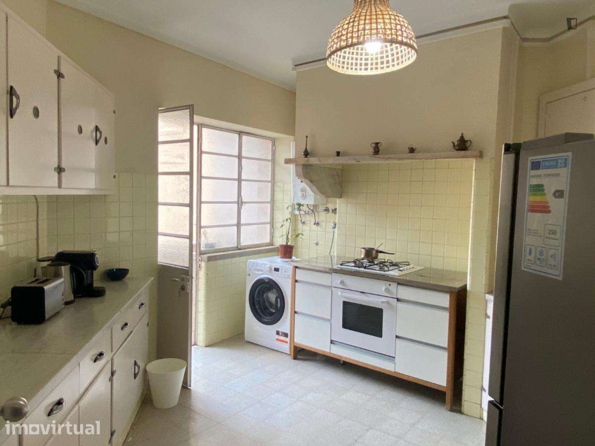Quarto - localizado em Entrecampos Lisbon - Grande imagem: 3/18
