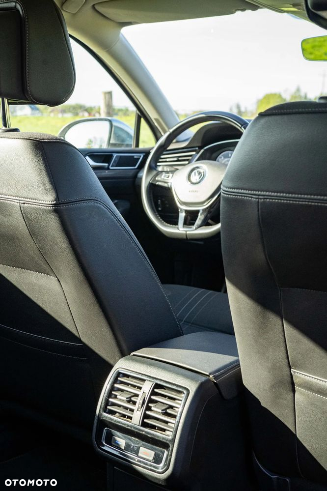 Volkswagen Passat 2.0 TDI Bi-Turbo BMT 4Mot Highline DSG - 11