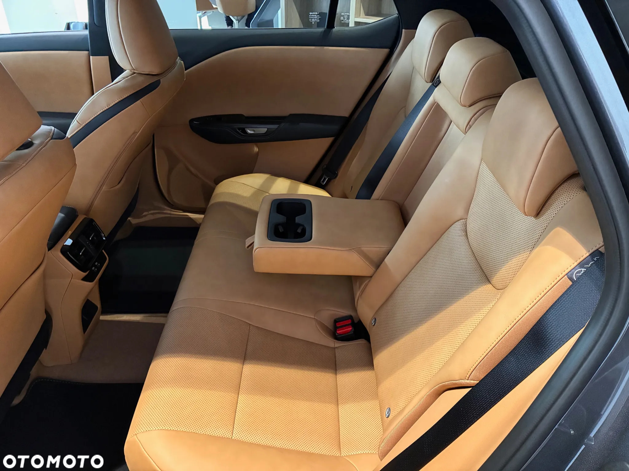 Lexus RZ 450e Prestige DIRECT4 - 24