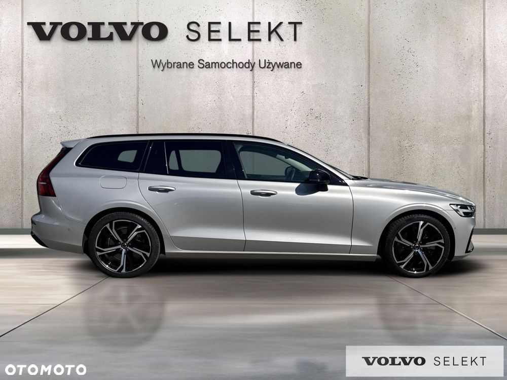 Volvo V60 2025