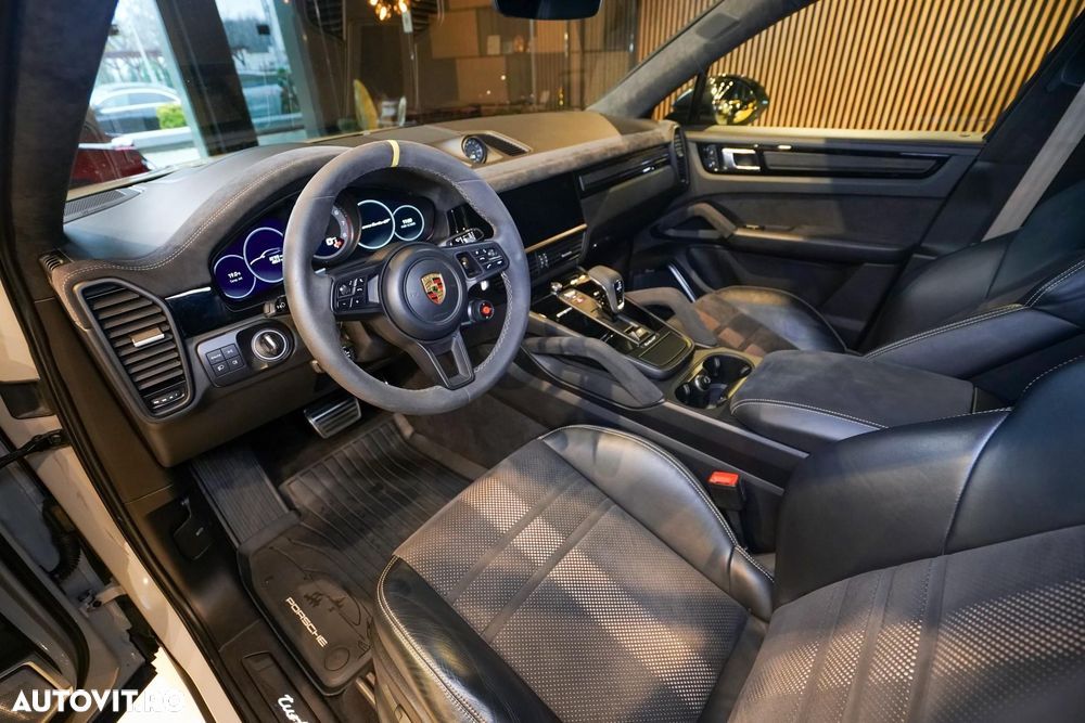 Porsche Cayenne Coupe - 18