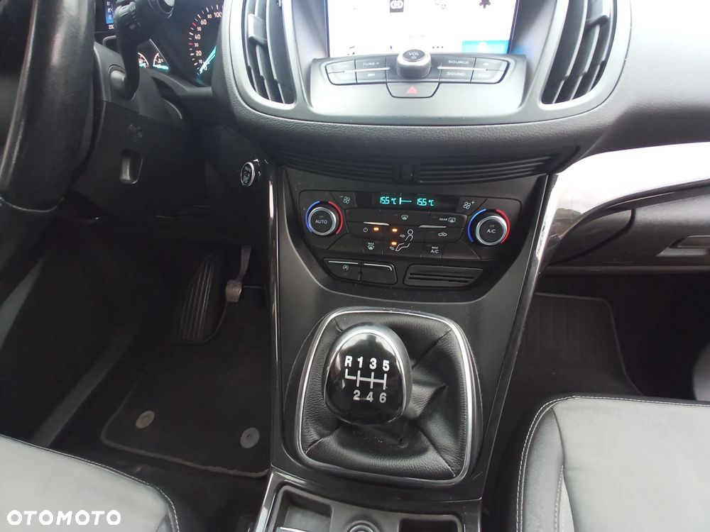 Ford Kuga 2.0 TDCi 4WD Titanium Plus - 24