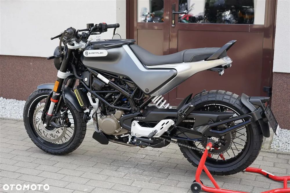 Husqvarna Svartpilen - 18