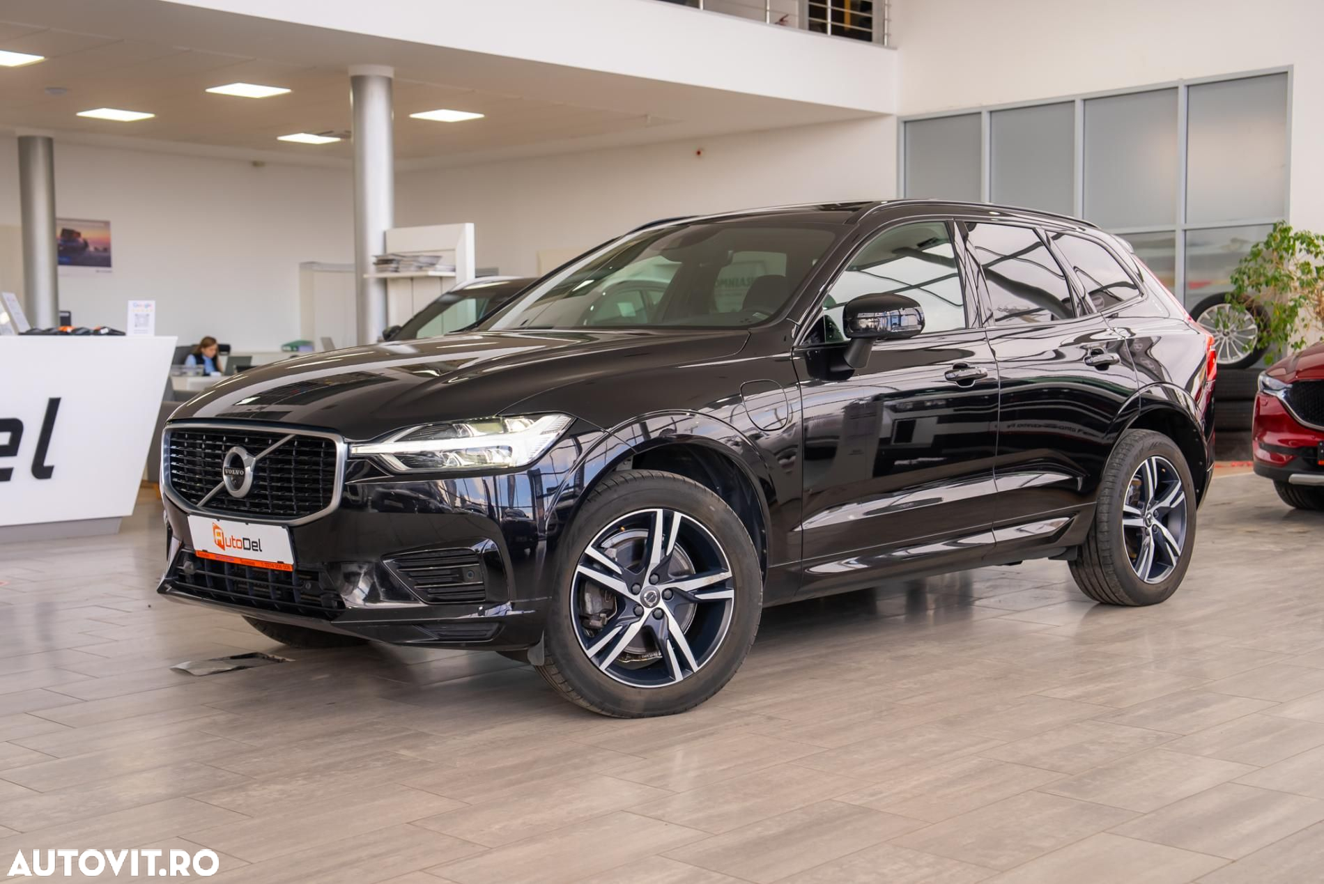 Volvo XC 60 T8 Twin Engine AWD Geartronic RDesign - 2