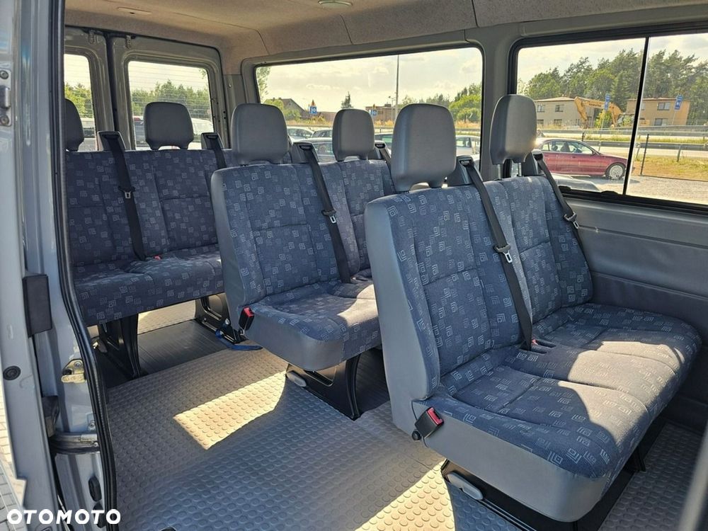 Mercedes-Benz Sprinter - 16