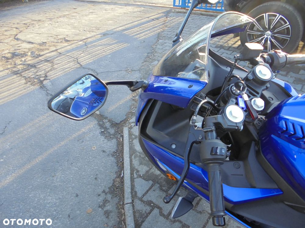 Yamaha YZF - 21