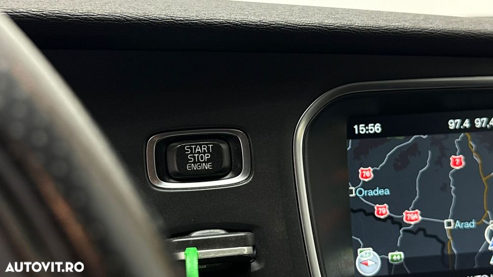 Volvo V40 D2 R Design - 22