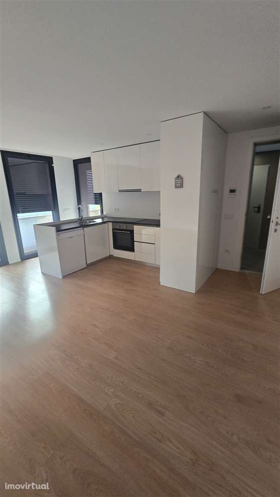 ARRENDAMENTO - Apartamento T2 em Serzedelo - Grande imagem: 5/12