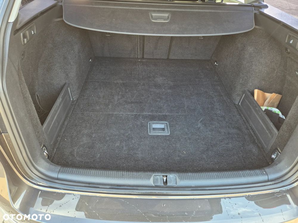 Volkswagen Passat 2.0 TDI Highline DSG - 9