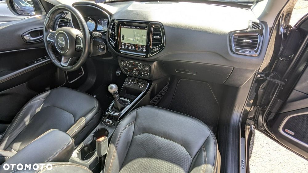 Jeep Compass - 22