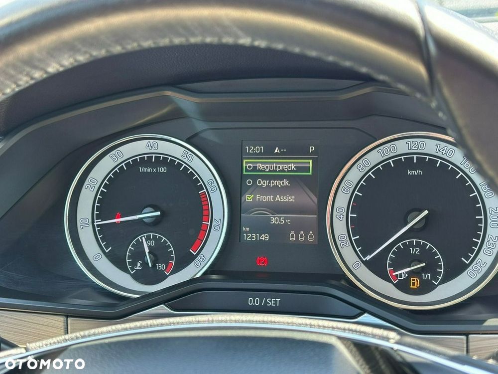 Skoda Superb 1.5 TSI Ambition DSG - 19
