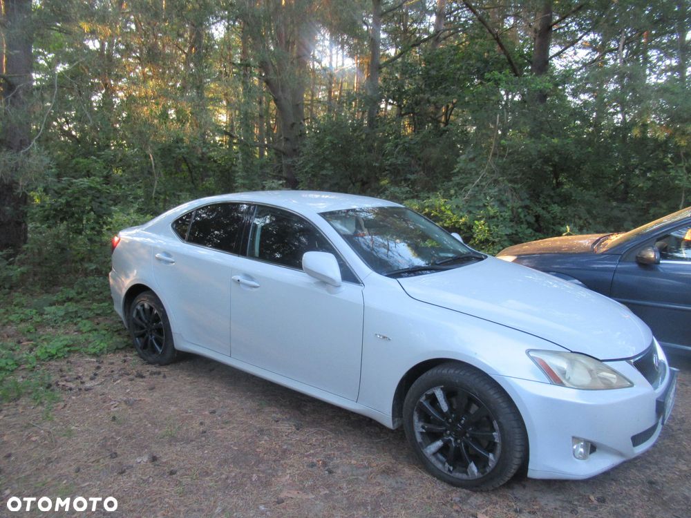 Lexus IS - 2