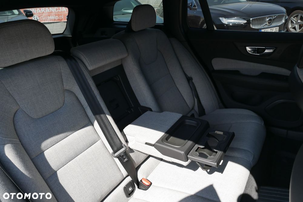 Volvo V60 T6 AWD Recharge Geartronic Inscription - 26