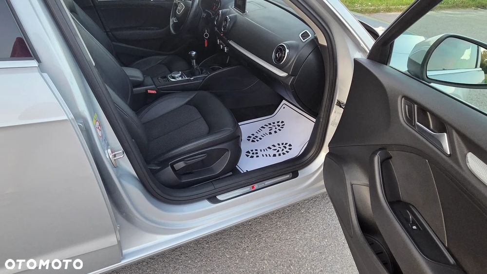 Audi A3 Sportback 2.0 TDI S line Sportpaket - 25