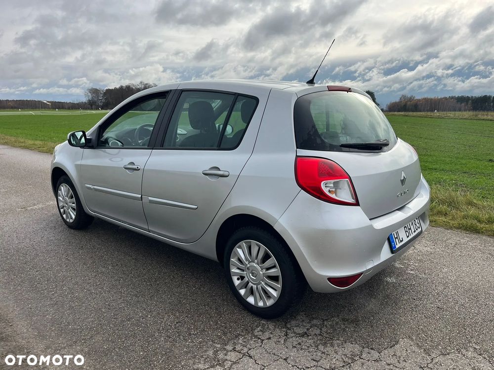 Renault Clio 1.2 16V 75 Dynamique - 3