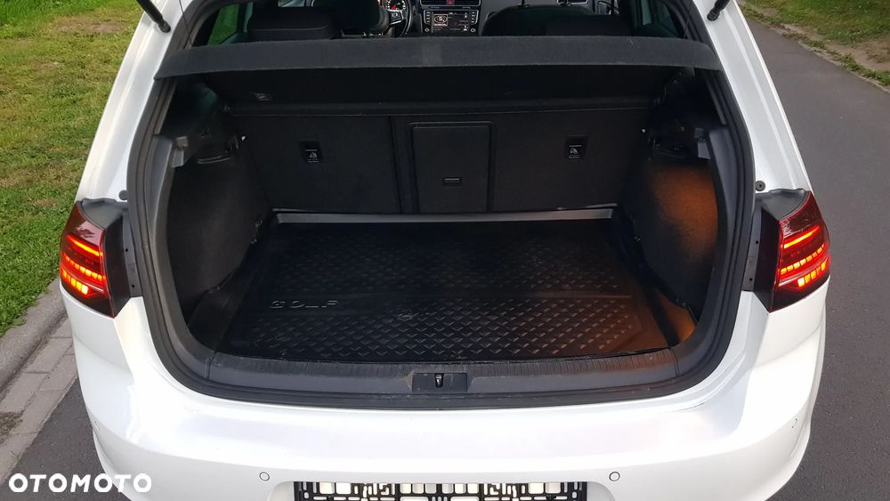 Volkswagen Golf - 36