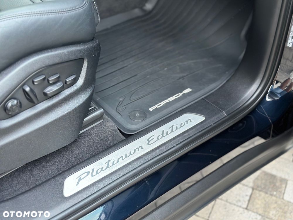 Porsche Cayenne S Platinum Edition - 28