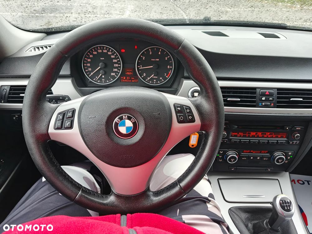 BMW Seria 3 320i - 20