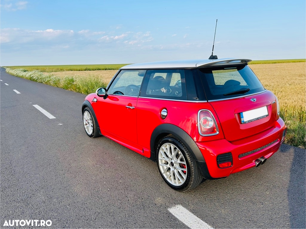 Mini John Cooper Works Coupe - 8