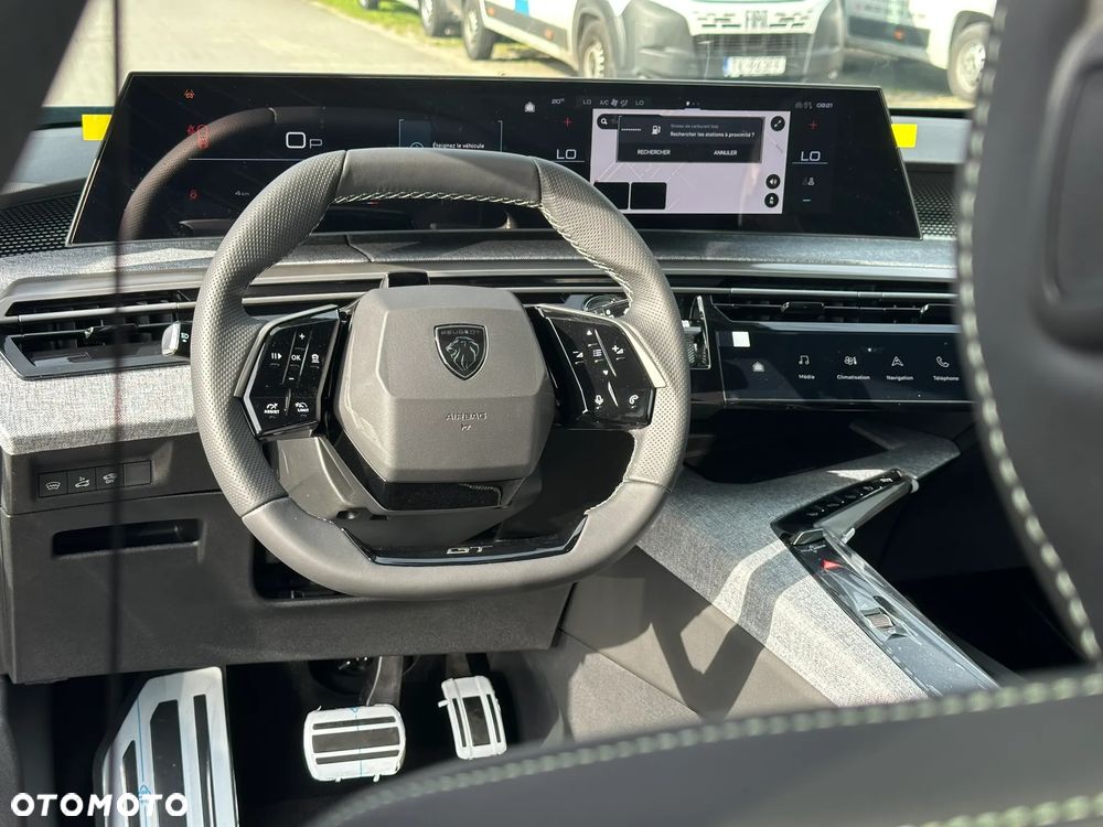 Peugeot 5008 1.2 PureTech mHEV GT Exclusive S&S e-DCS6 - 14