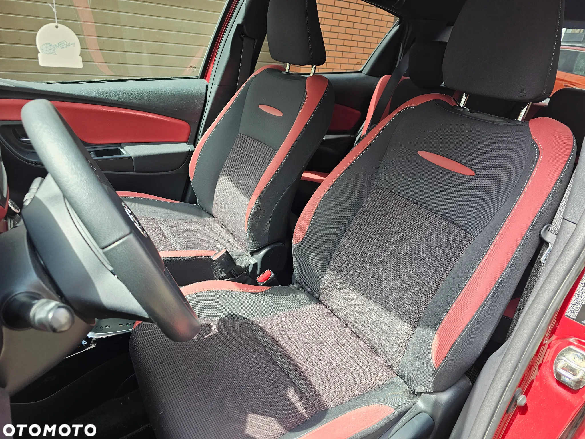 Toyota Yaris Hybrid 100 Selection - 5