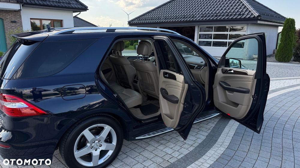Mercedes-Benz ML - 13