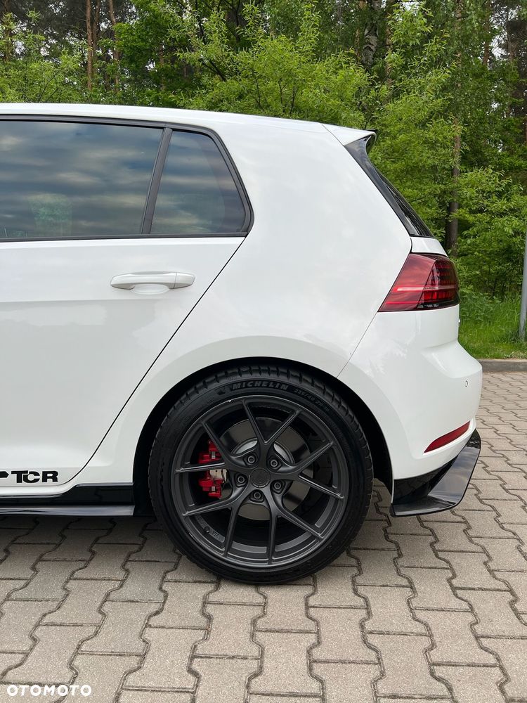 Volkswagen Golf - 9