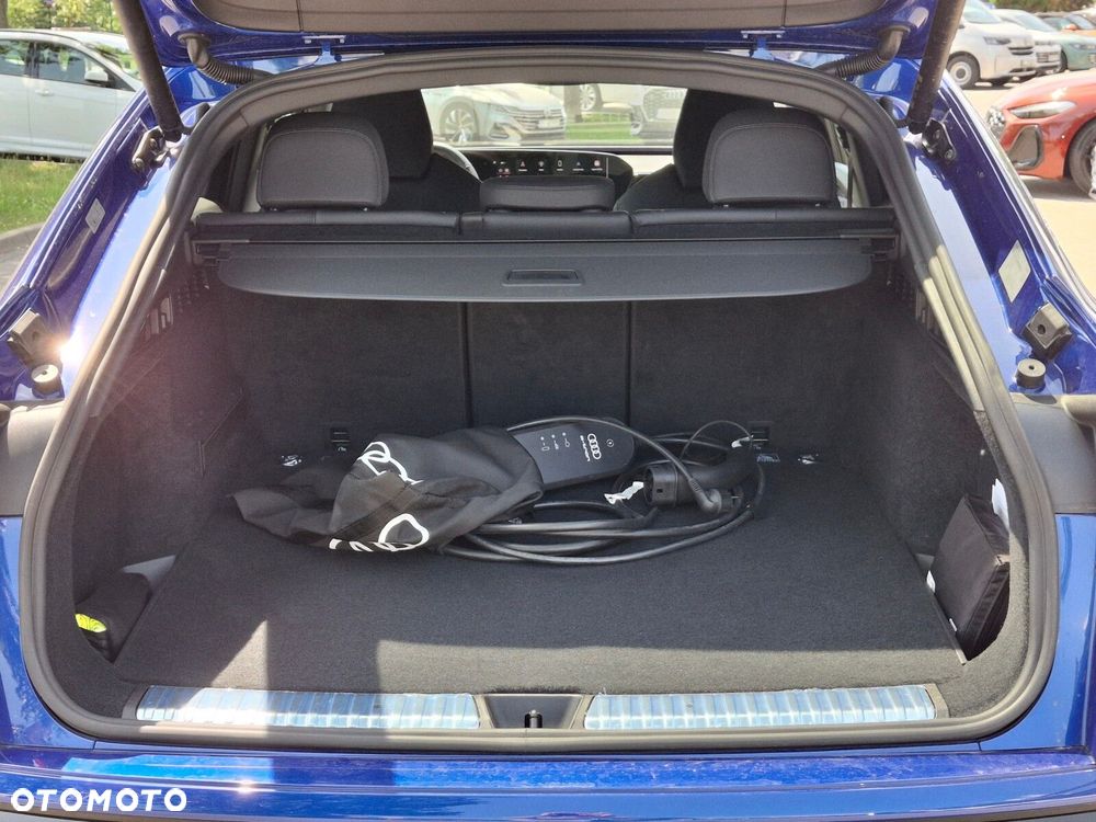 Audi Q5 Sportback - 9
