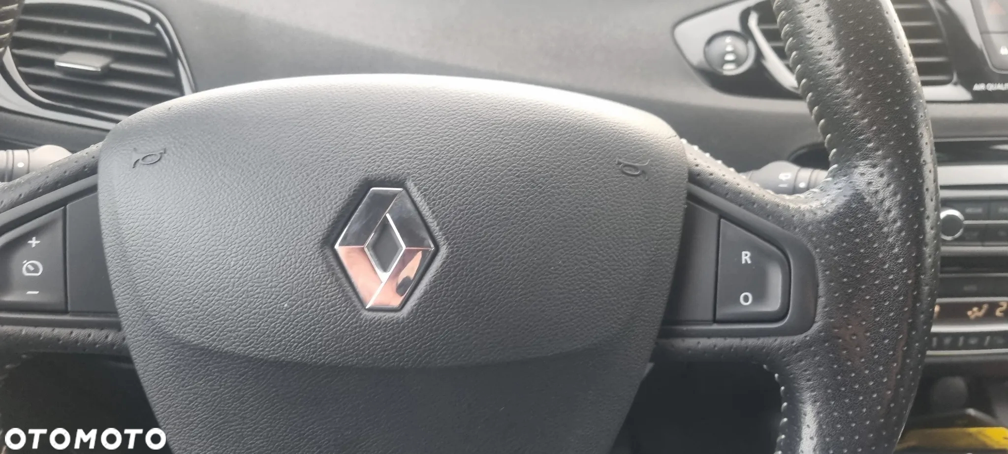 Renault Grand Scenic ENERGY TCe 130 BOSE EDITION - 28