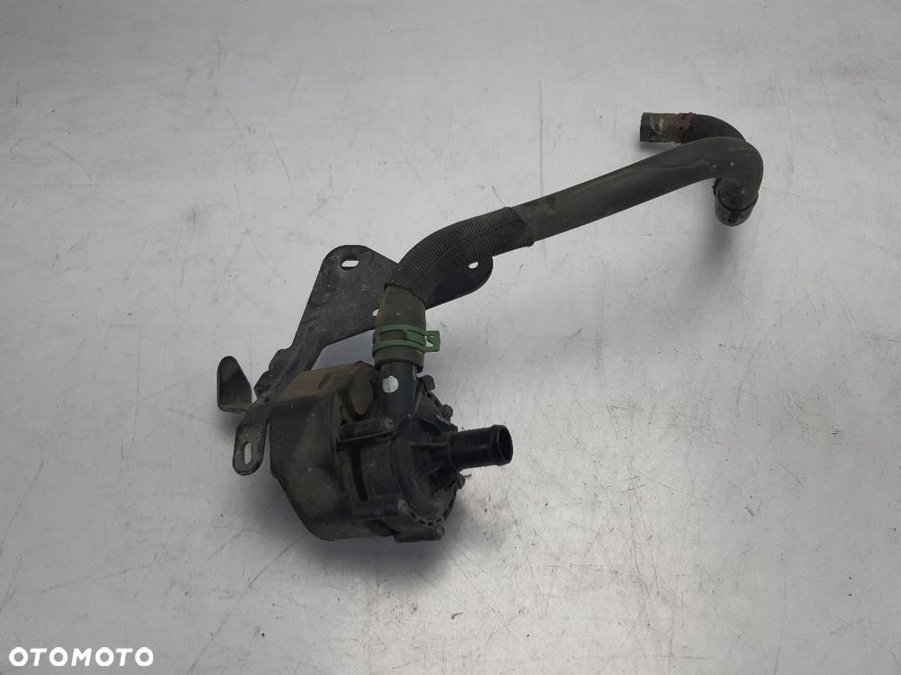 POMPA WODY RENAULT KANGOO II  144B03731R - 1