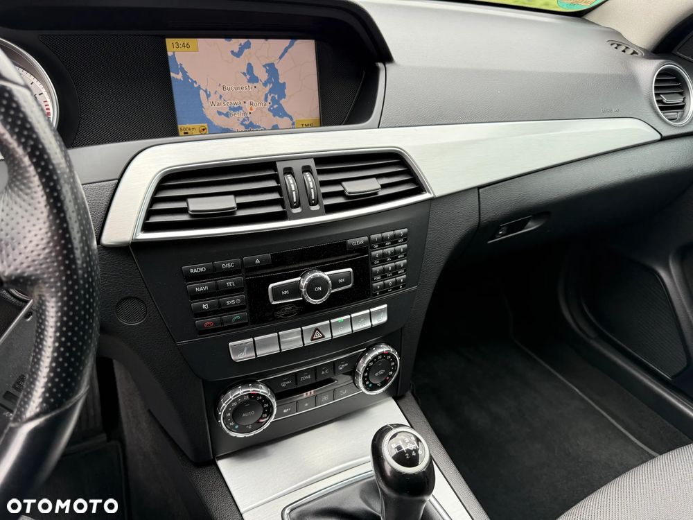 Mercedes-Benz Klasa C 180 BlueEFFICIENCY - 33