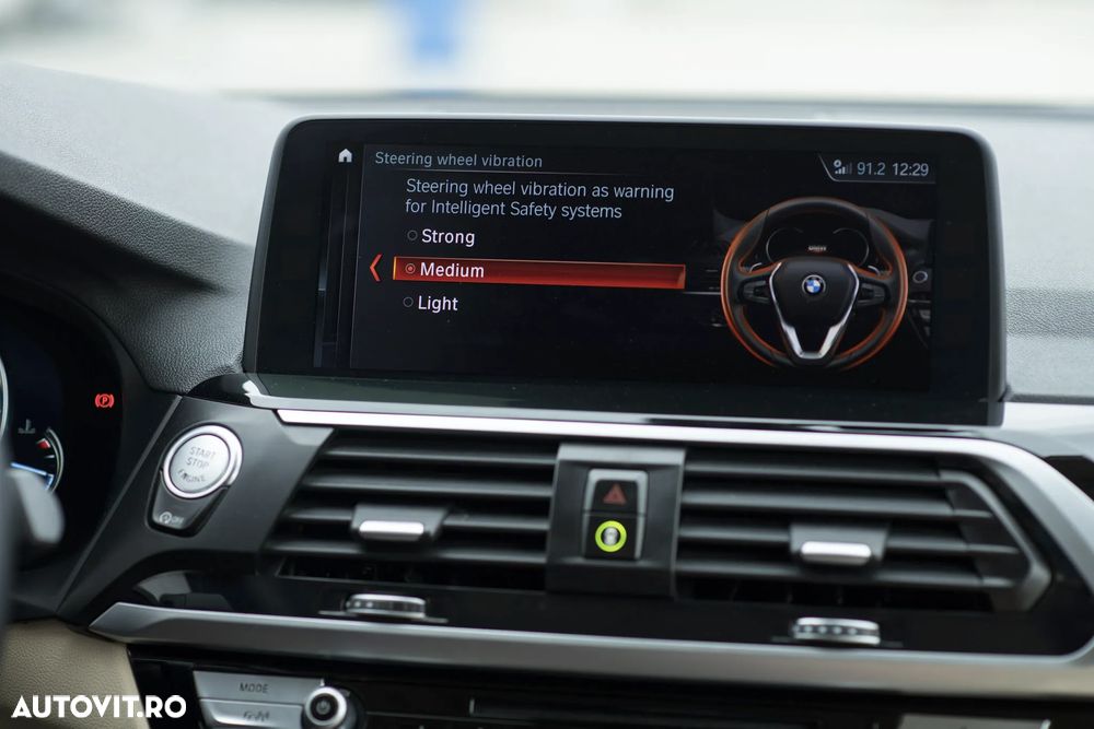 BMW X3 xDrive20i AT xLine - 34