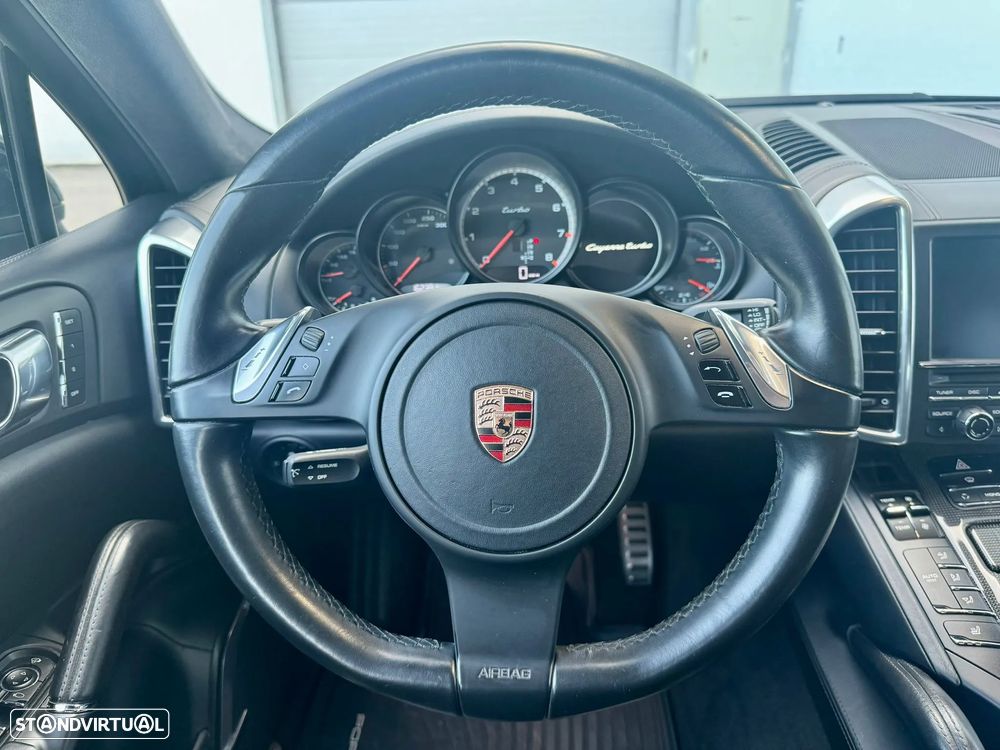 Porsche Cayenne Turbo - 27