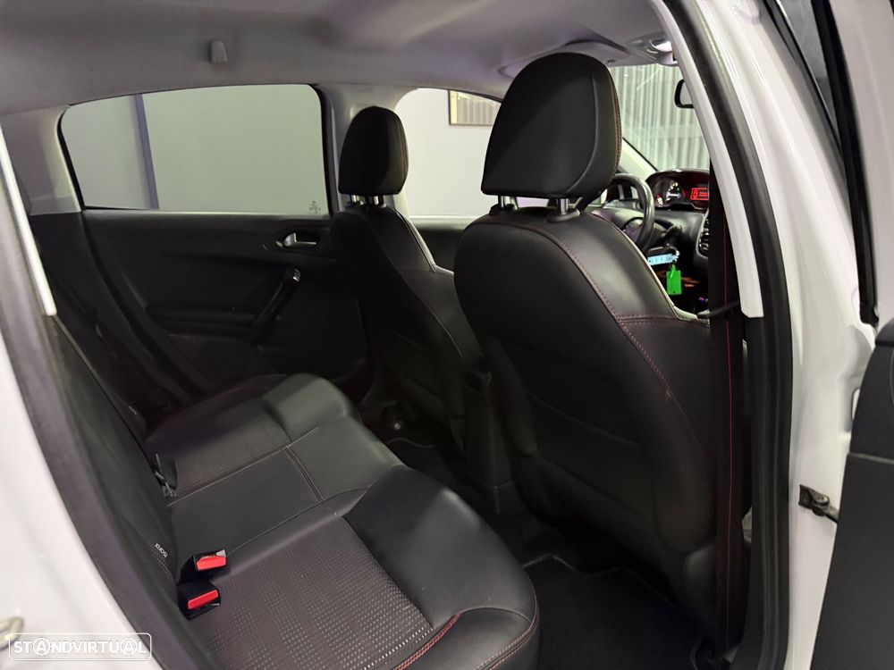 Peugeot 208 1.2 PureTech GT Line EAT6 - 15