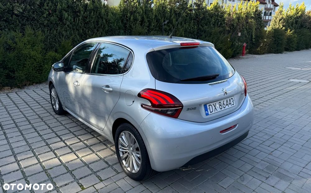 Peugeot 208 1.2 PureTech Allure S&S - 4