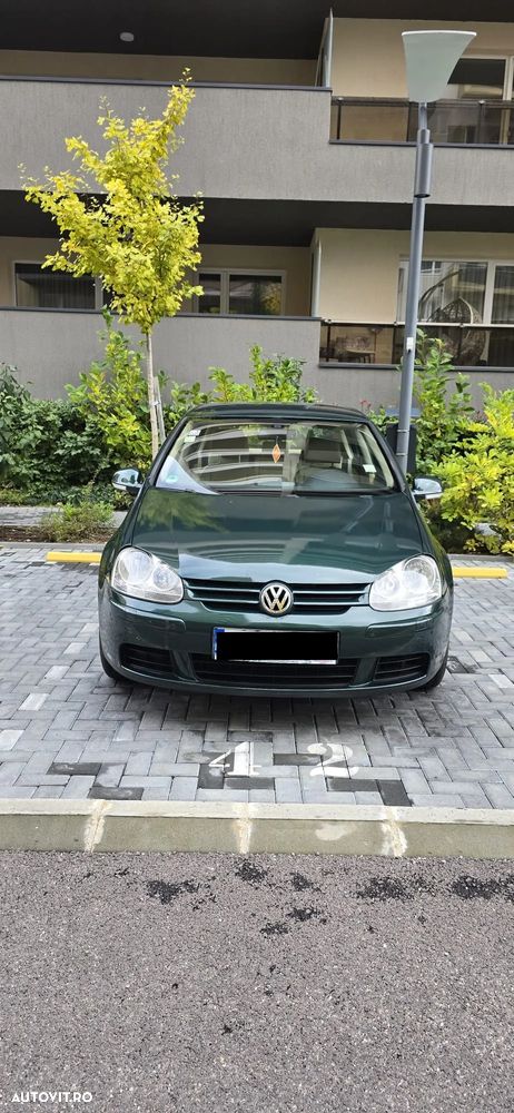 Volkswagen Golf - 8