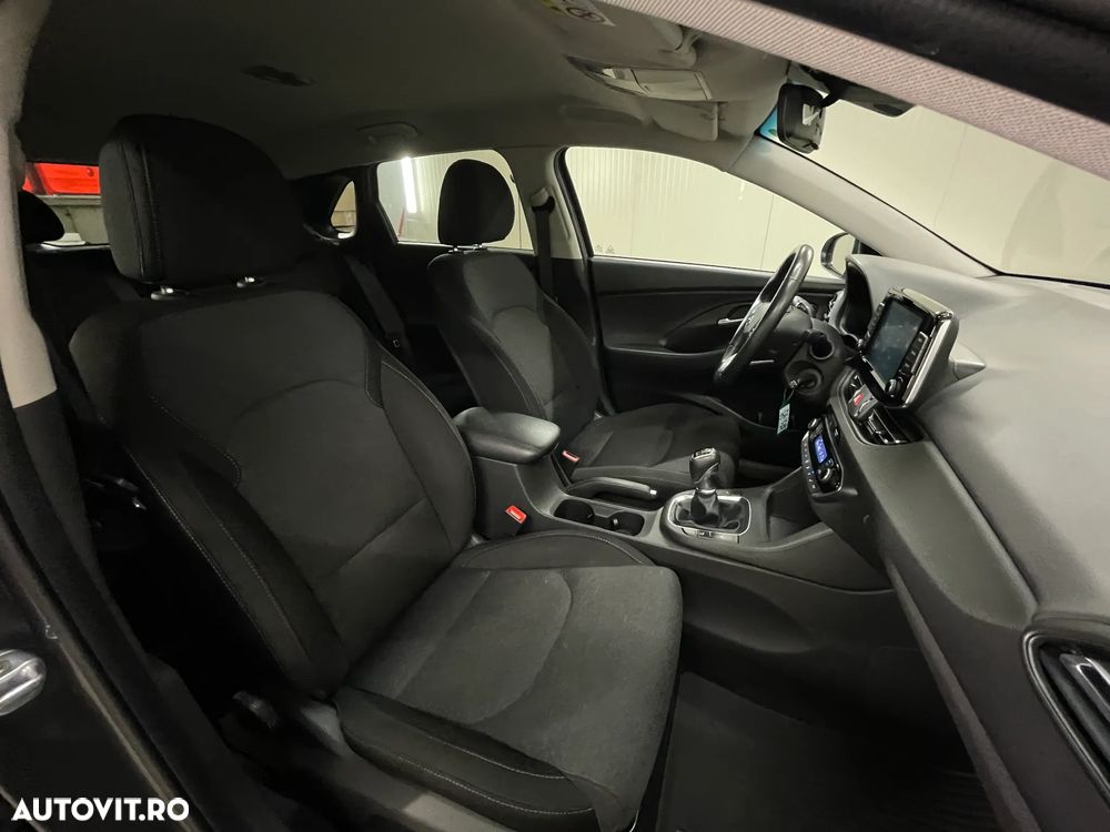 Hyundai i30 1.5 110CP M/T Highway - 11