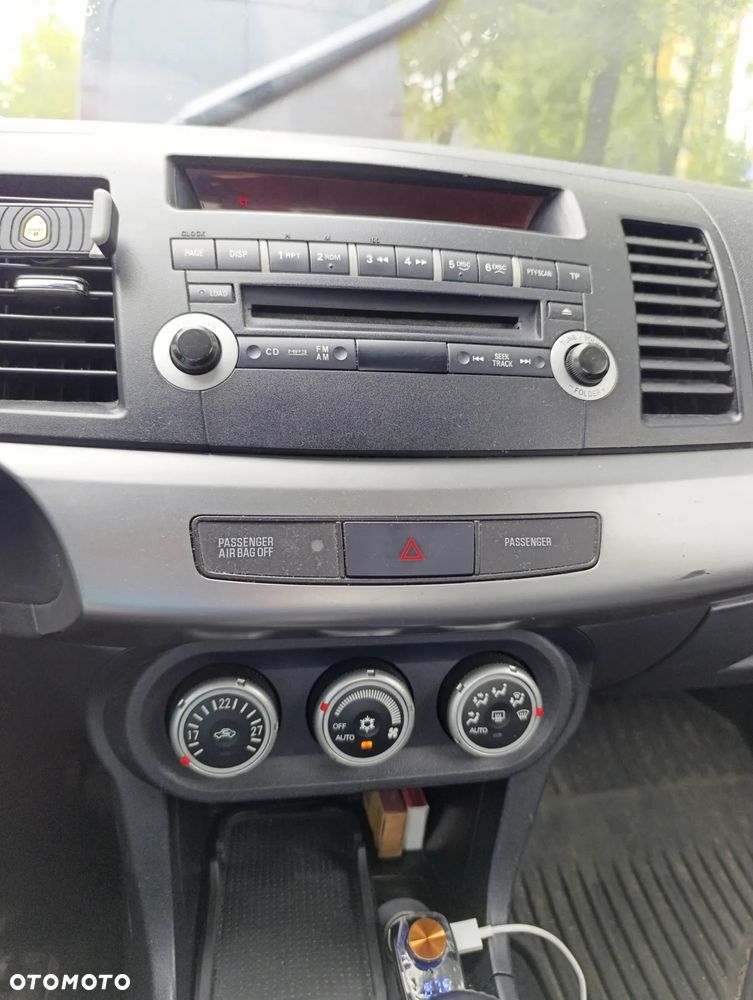 Mitsubishi Lancer 1.8 Inform - 10