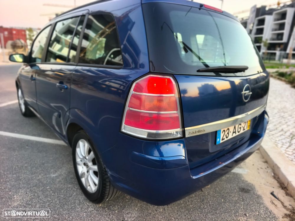 Opel Zafira 1.9 CDTi Enjoy - 30