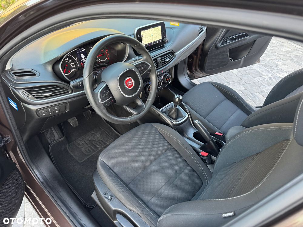 Fiat Tipo 1.4 T-Jet Business Line - 29