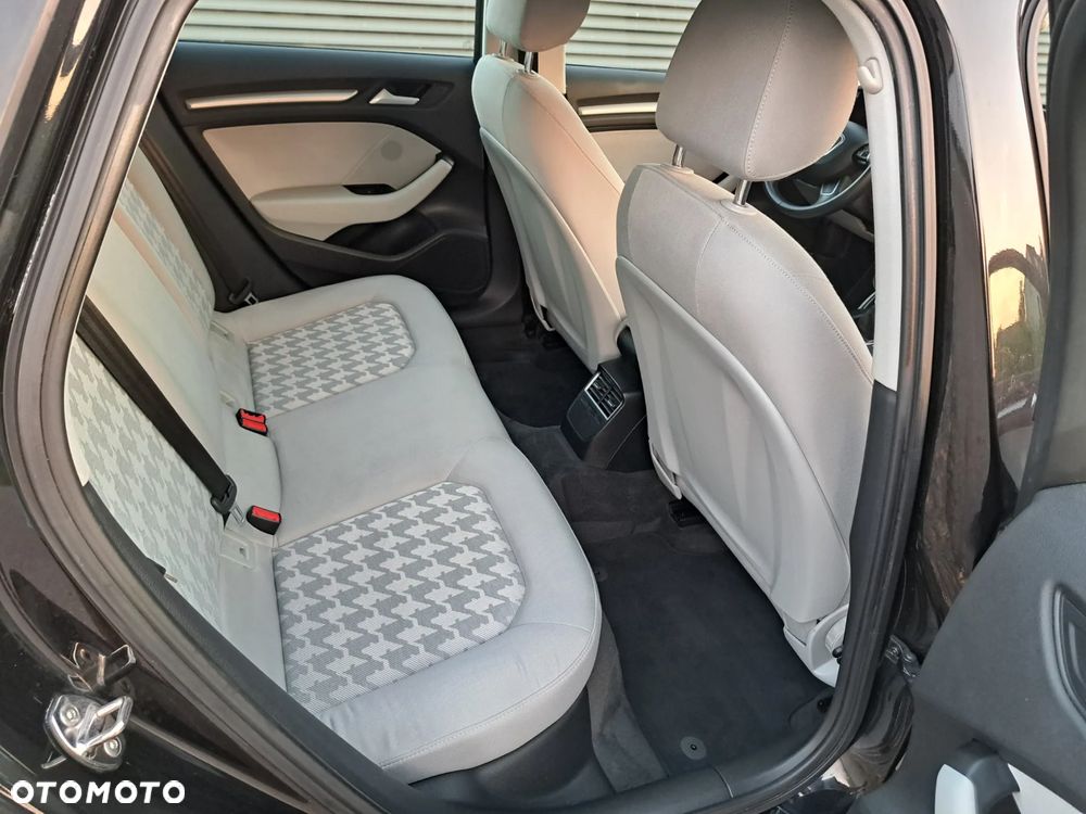 Audi A3 Sportback 1.6 TDI Attraction - 10
