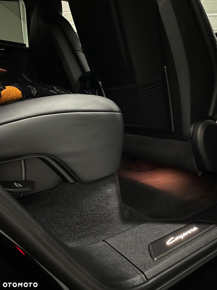 Porsche Cayenne - 31