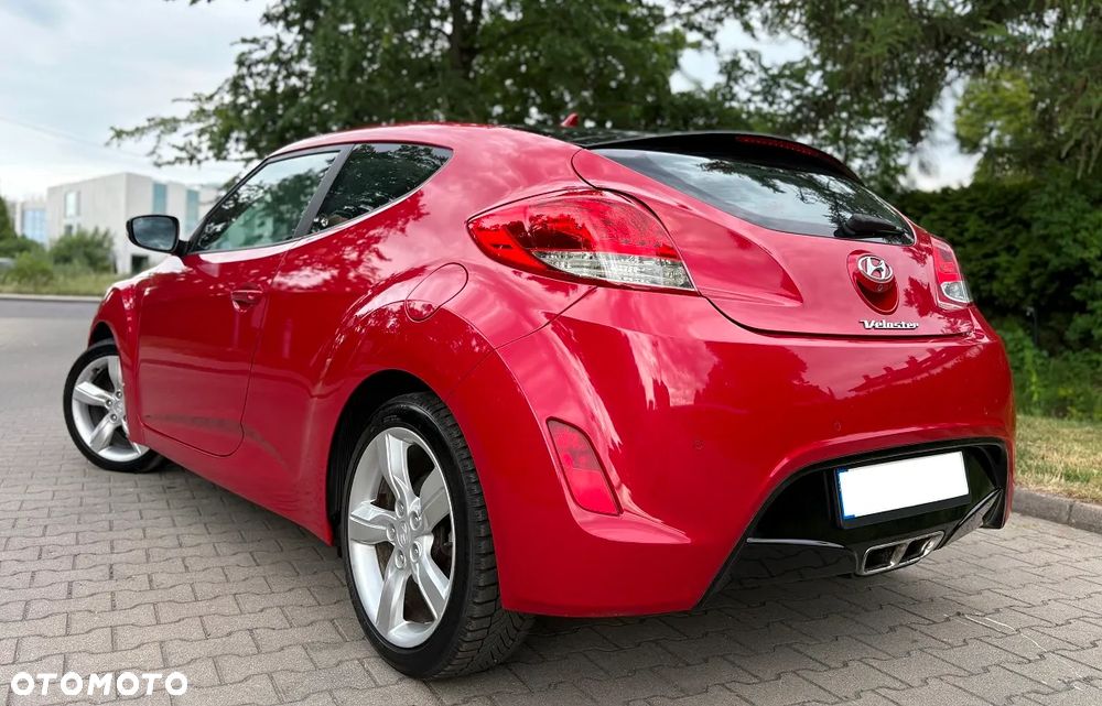 Hyundai Veloster - 2