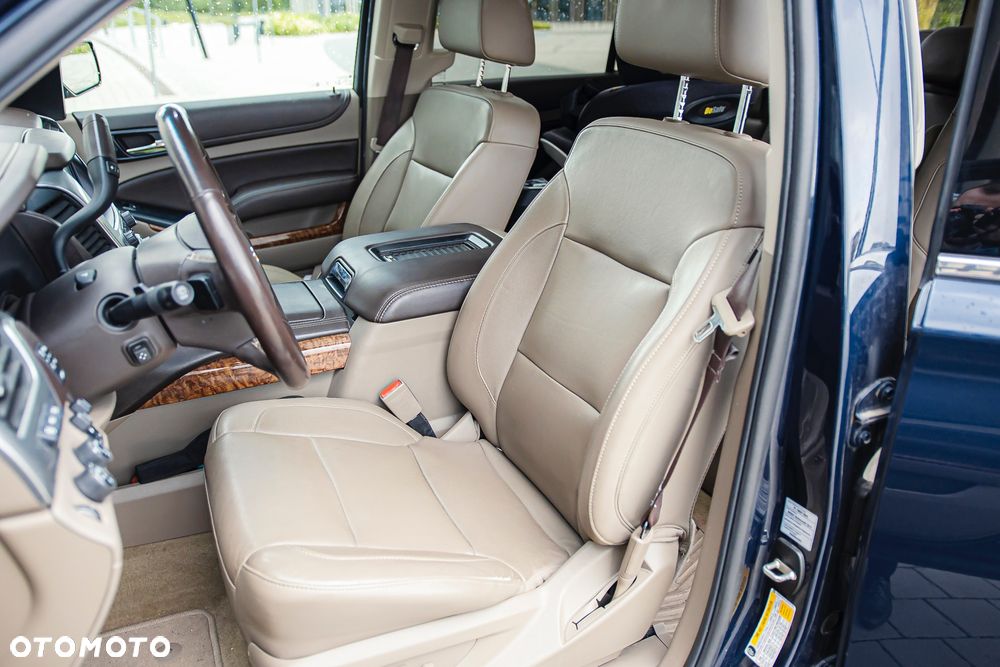 Chevrolet Suburban - 14