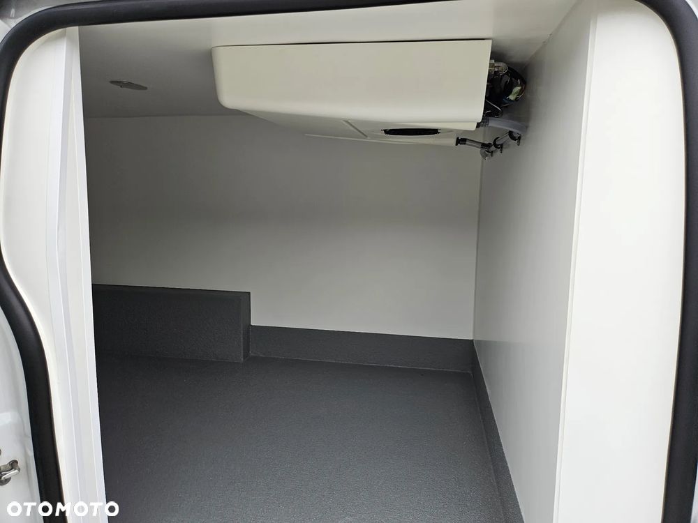 Toyota Proace Extra Long MROŹNIA - 32