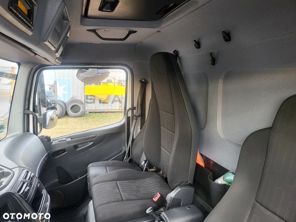 Mercedes-Benz ATEGO - 10