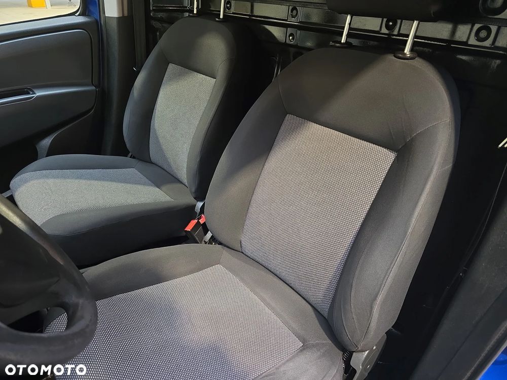 Fiat DOBLO - 11