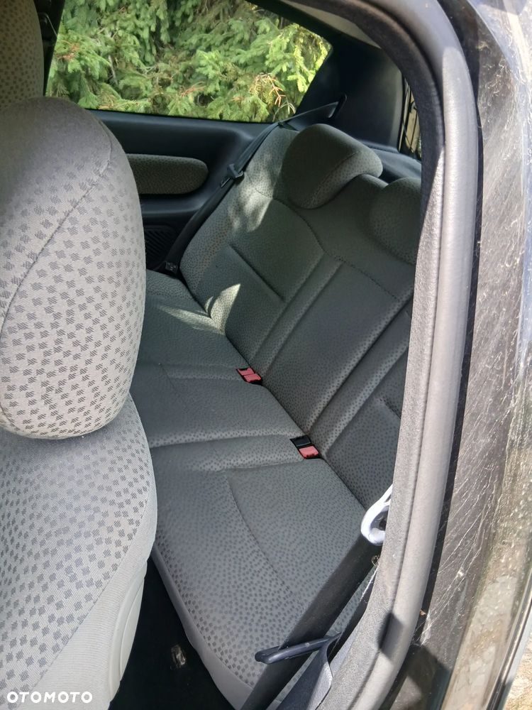 Renault Clio 1.2 Pack Authentique - 4